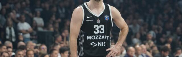 I on se šokirao kad je čuo da mu Grobari skandiraju: Nije dao ni poen, a cela Arena je grmela uz njegovo ime!