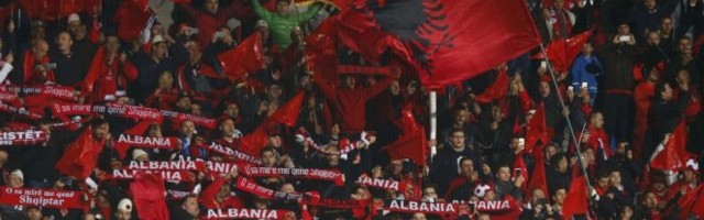 HAOS U TIRANI! Nova ALBANSKA SRAMOTA, meč PREKINUT! Poljaci doživeli TEROR posle gola! /VIDEO/FOTO/