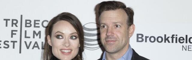 Prošetala u GOLOJ spavaćici, pa napravila haos! Glumica iskeširala oko 8.000 evra za ovu haljinu (VIDEO)