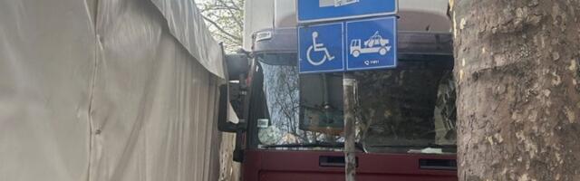 Šerbula: Šapiću, ako ste im već uzeli parking mesto - hoćete li uzeti i njihov invaliditet?