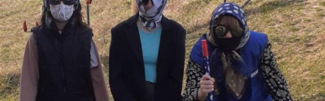 Maskirani mališani obilaze kuće i dobijaju poklone: Počela najlepša Bela nedelja u Topoli, čuvaju običaje