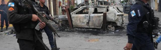 DRAMA U RIJU Na vidikovcu blokirano 200 turista usled obračuna policije sa nakro bandama