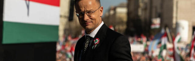 Сијарто прелази у посланичке клупе после пораза Фидеса