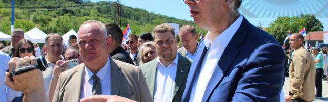 Šta je Vučić rekao u Sinkovcu, poslušajte