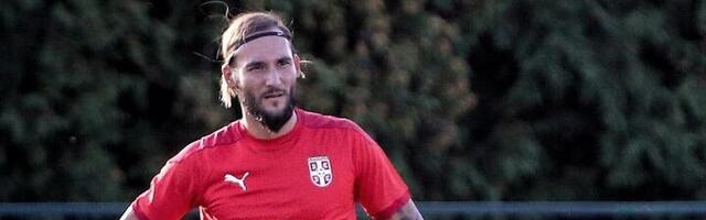 Nemanja Gudelj, milioner slab na pevačice