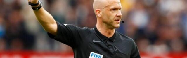 PREŽIVEO PRAVU DRAMU! Navijači Rome pokušali da pretuku sudiju Tejlora pred njegovom ženom i ćerkom! (VIDEO)