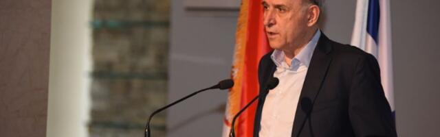 Ponoš: Vučić od VS napravio vojsku za parade i sahrane