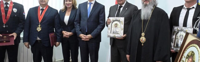 Ko je sve odlikovan ordenom Svetih Novomučenika kragujevačkih, najvišim odlikovanjem Eparhije šumadijske?