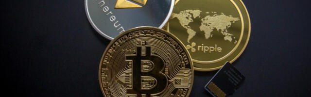 Stagnacija na tržištu kriptovaluta: Bitkoin i itirijum u blagom padu, a OVE VALUTE trenutno beleže NAJVEĆI RAST