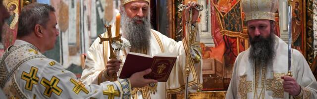 Patrijarh Porfirije osveštao paraklis i konak u Manastiru Mislođin i služio liturgiju