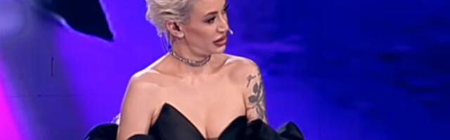 DUŠICA JAKOVLJEVIĆ ZAUSTAVILA PROGRAM NA PINKU ZBOG TESTA ZA TRUDNOĆU! Brutalno zakucavanje voditeljke, publika odmah reagovala!