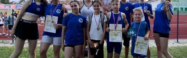 Mladi atletičari AK ČAAK nižu medalje i lične rekorde