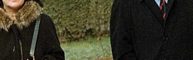 Išao Milošević Beogradom. Prolazivši pored statue Konjanika u centru grada, začuje dozivanje: Slobo, Slobo...