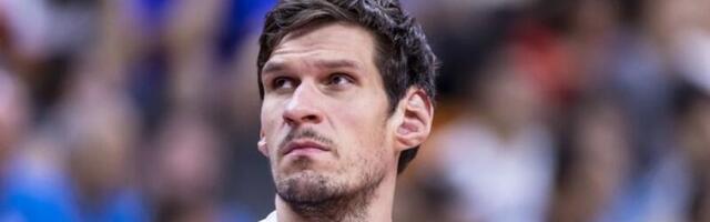 OVO JE HIT: Boban Marjanović pevao srpsku pesmu robotu, a pomenuo mu i mamu (VIDEO)