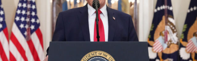 Трамп објавио снимак наводног великог напада на Техеран