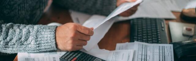 I KAD IH BACATE, MORATE PAZITI KAKO TO RADITE! Koliko bi, prema zakonu, trebalo čuvati priznanice za plaćene račune - OVO SIGURNO NISTE ZNALI!