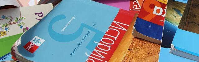 Roditelji i nastavnici o nacionalnim udžbenicima: "Vlast hoće da oblikuje decu prema svojim interesima"