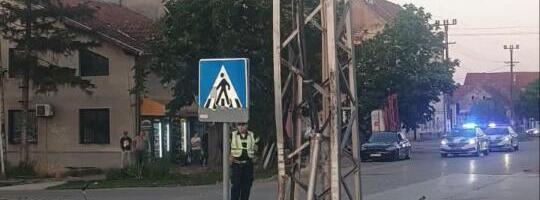 KURIR SAZNAJE! MLADA DOKTORKA PODLETELA BICIKLOM POD TRAKTOR! Detalji nesreće kod Sremske Mitrovice: Zadobila prelom lobanje, hitno prebačena u bolnicu! (FOTO)