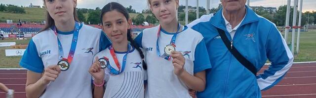 Atletičarke Tara Tatomirov i Ana Jovandić donele zlato u Zrenjanin