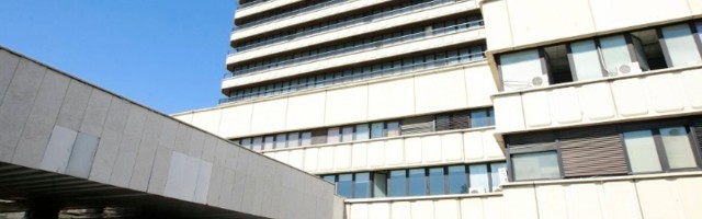 UPOZORAVAJUĆE Oko trećina zaposlenih KC Srbije bolesna