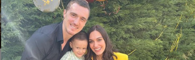 Po receptu poznate mame Ivane Maksimović: Najukusniji ČIZKEJK SA MANGOM (RECEPT)