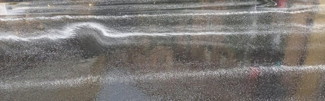 U Beogradu kiša, na ulicama - PENA (VIDEO)