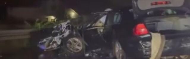 Preticao autobus, pa se zakucao u auto, sumnja se da ima poginulih (FOTO, VIDEO)