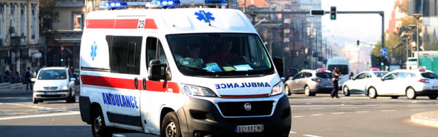 DESILA SE TEŠKA SAOBRAĆAJNA NESREĆA U BEODRADU: Oglasili se iz Hitne pomoći