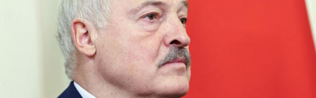 Инцидент на леду: Лукашенко оборен током меча у Олимпијској арени