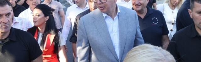 Vučić za FT: Izbori do početka decembra, Zapadni Balkan zajedno da uđe u EU
