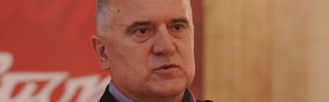 Napadaju me žene bez dece, ja sam to malo proveravao - ministar za brigu o porodici nastavlja se sramoti vređanjem žena