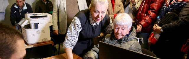 Ста­ри­ји тра­же по­моћ за елек­трон­ску при­ја­ву не­по­крет­но­сти