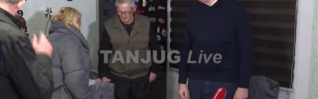 VUČIĆ U SELU GORNJANE! Predsednik u poseti porodici Kumbrijanović - PROŠLE GODINE PRETRPELI OGROMNU ŠTETU U POŽARU!