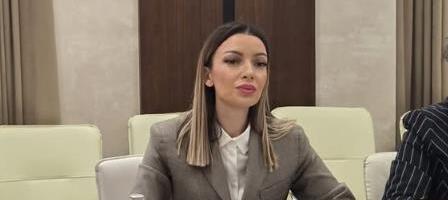 "LJILJANA BRALOVIĆ PUKI BEZBOŽNIK I BEZUMNIK, OTVORENO ISMEVAJU HRISTOVE MUKE" Adrijana Mesarović o sramnoj karikaturi na kojoj ubijaju predsednika Vučića