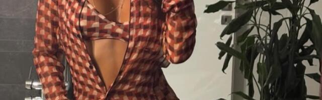 Seksi Turkinja nudi i ne štedi, a igrači stoje u redu i odbijaju (VIDEO)