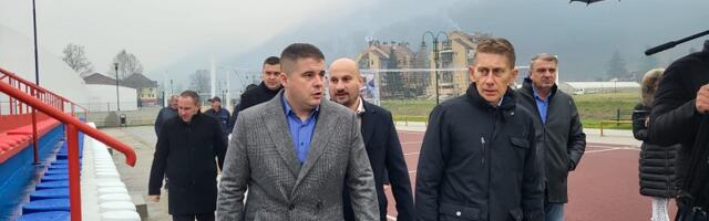 Martinović otvorio rekonstruisane sportske terene u Guči, Dolović poručio da će se Dragačevo okrenuti razvoju sportskog i rekreativnog turizma