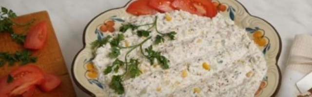 Kremasta susam salata koja ide uz sve