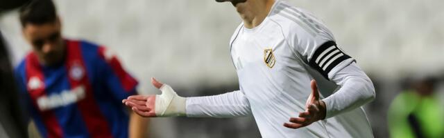 VAR provera i penal za Čukarički – vođstvo domaćih sa bele tačke duplirao je Tedić (VIDEO)