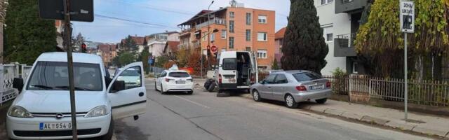 Sudar autobusa i kombija u Nišu: Osmoro povređeno (FOTO)