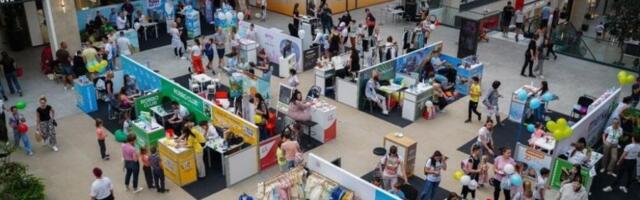 Novogodišnji Dečji sajam u Beogradu - Solidarnost na delu: Prikupljanje humanitarnih paketića za najmlađe