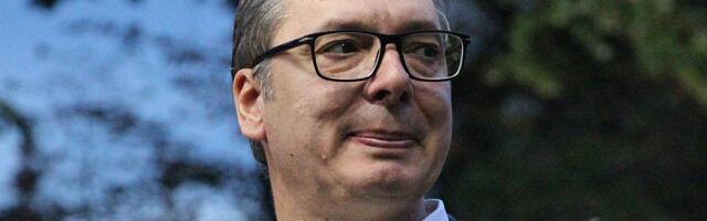 Vučić tvrdi da je rejting SNS najbolji u poslednjih pet godina, no podaci pokazuju suprotno