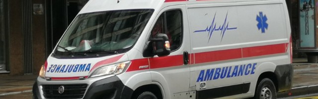 Sudar autobusa i cisterne, bus se zakucao u kuću, 7 osoba povređeno