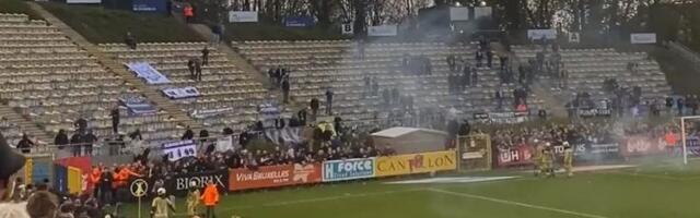 Navijači upali na teren i prekinuli meč Uniona, Gent se uprkos "petardi" neće boriti za titulu (VIDEO)