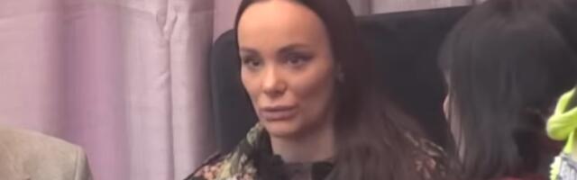 "Kakve su ovo modrice, je'l te tukao?": Muk u Eliti - Majka Teodore Delić napala Bebicu