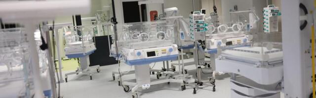 MONIKI JE ZA 24 SATA UMRLA BEBA OD 8 MESECI Lekare je pitala samo jednu stvar, a onda su svi počeli da plaču: "Da su nam samo to rekli..."