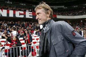 Шеик добија конкуренцију - британски милијардер заинтересован за Манчестер јунајтед