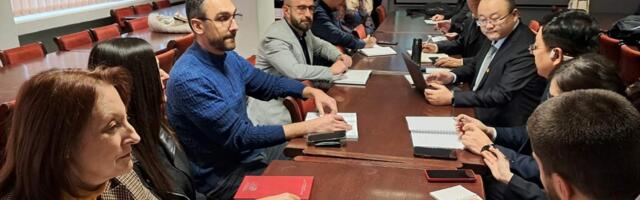 Delegacija iz Kine u poseti Fakultetu tehničkih nauka u Čačku