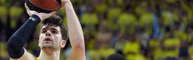 Fenerbahče vodio 19 razlike, pa strepeo, raspucani Biberović trojkama rešio meč