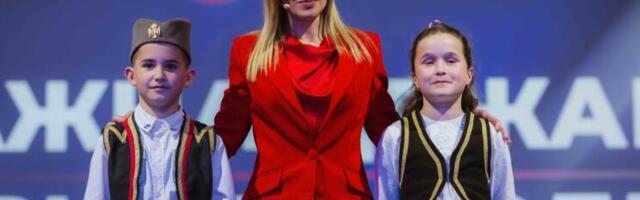 "SNAŽNA DRŽAVA, SIGURNA PORODICA" Milica Đurđević Stamenkovski podelila snimak sa skupa Zavetnika u Sava centru (VIDEO)