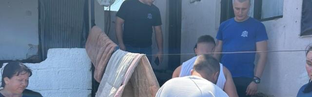 Policajci iz niškog sindikata odneli pomoć selima pogođenim požarom